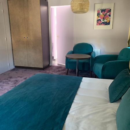 L'Hostellerie D'Acquigny Bagian luar foto