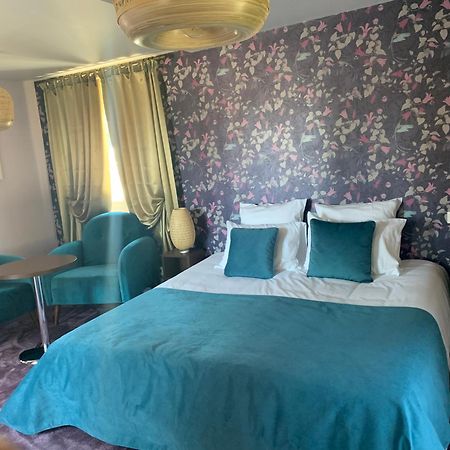 L'Hostellerie D'Acquigny Bagian luar foto