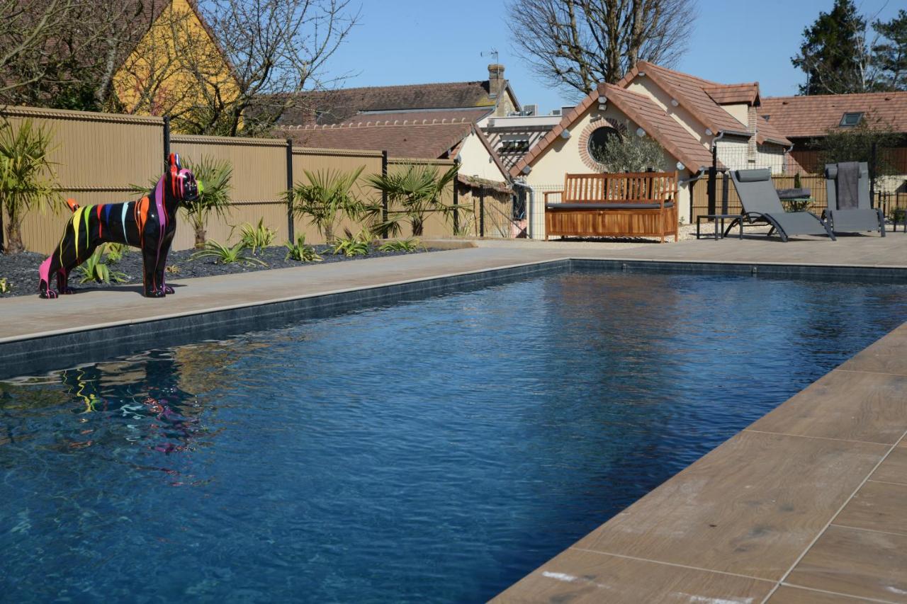 L'Hostellerie D'Acquigny Bagian luar foto