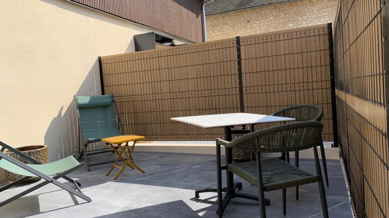 L'Hostellerie D'Acquigny Bagian luar foto